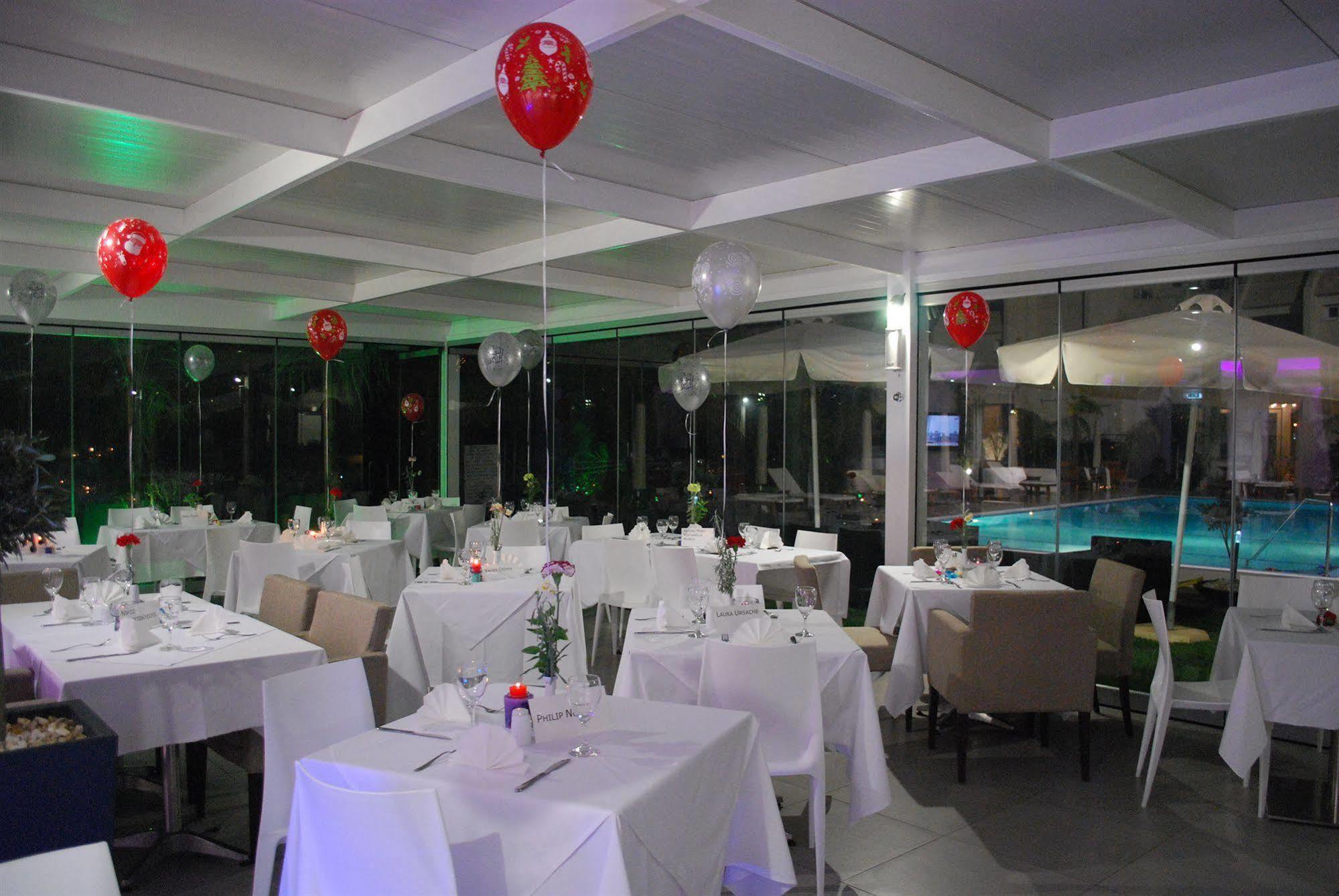 Frixos Suites Hotel Apartments Larnaca Ngoại thất bức ảnh